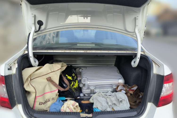 斯柯达 昕锐 2013款 1.6L 手动智选型中控内饰23