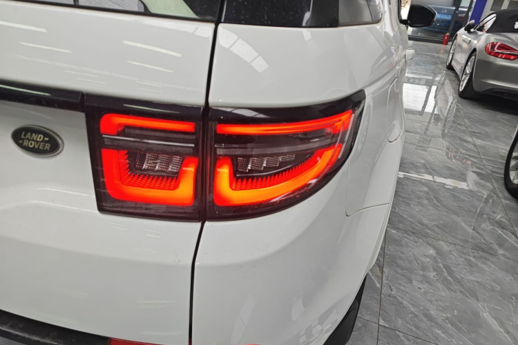 路虎 发现运动版 2020款 249PS R-Dynamic 性能版车身外观9