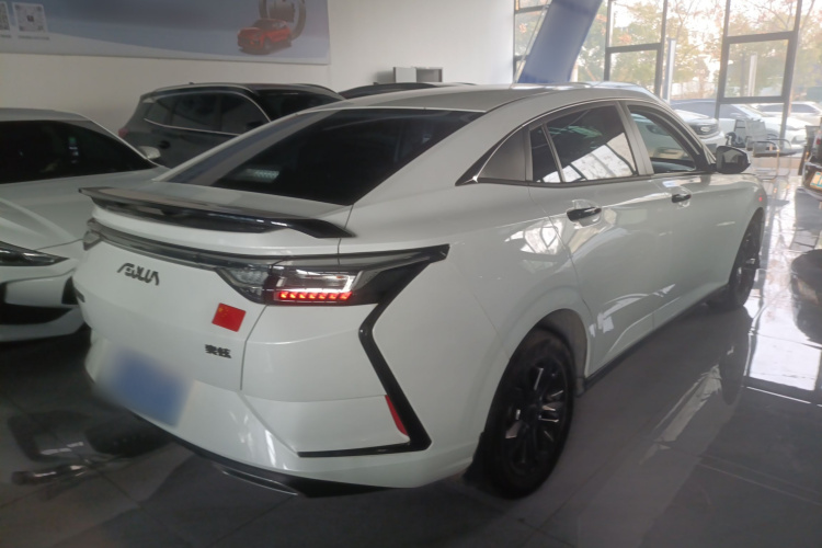 东风风神 奕炫 2024款 1.5L 自动劲速版车身外观7