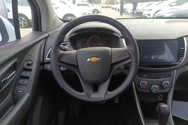 雪佛兰 创酷 2017款 1.4T 自动两驱舒适型中控内饰13