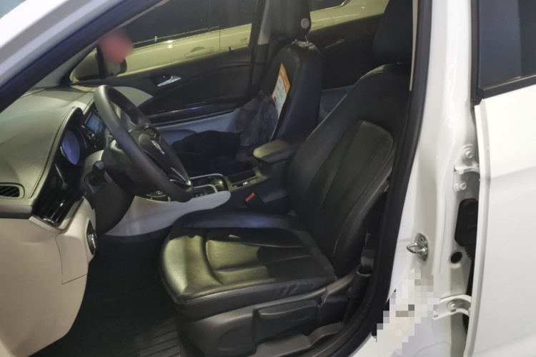 别克 威朗 2020款 15T 自动进取型中控内饰19