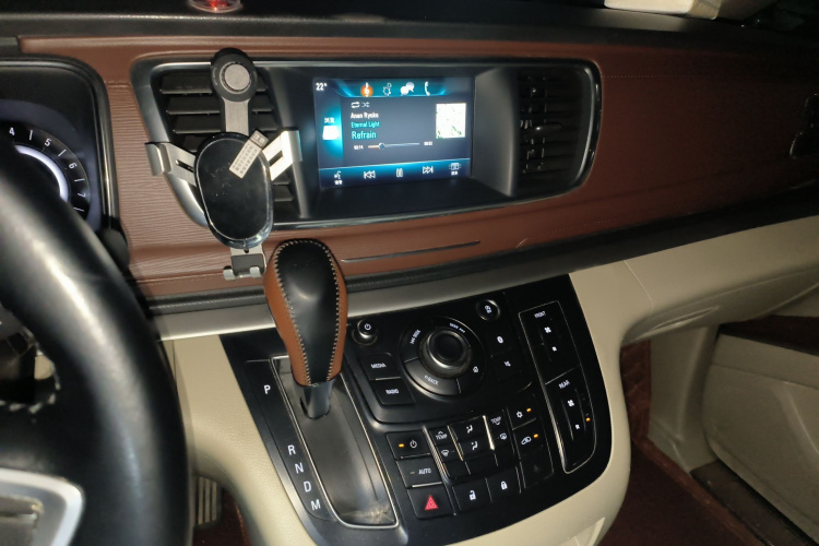 别克GL8 2017款 25S 豪华型 国V局部细节16