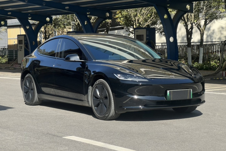 特斯拉 Model 3 2025款 后轮驱动版车身外观6007