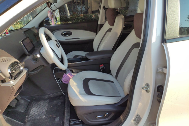 江淮钇为 钇为3 2023款 405km Pro中控内饰19