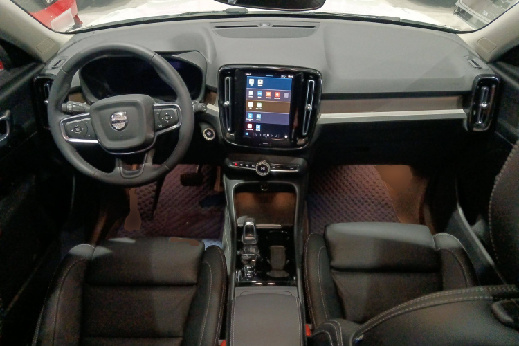 沃尔沃XC40 2023款 B4 四驱智远豪华版中控内饰12