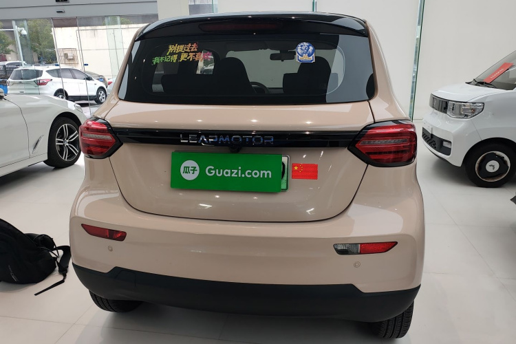 零跑汽车 零跑T03 2023款 403轻享版车身外观6