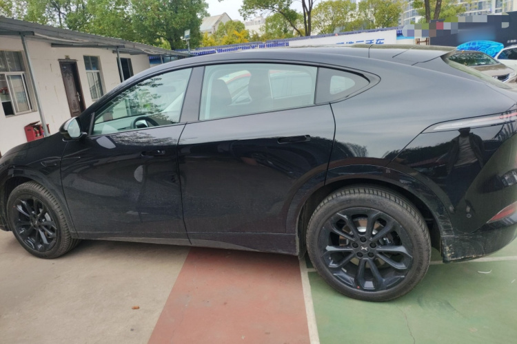 小鹏G6 2025款 625 长续航 Max 科技版车身外观6003