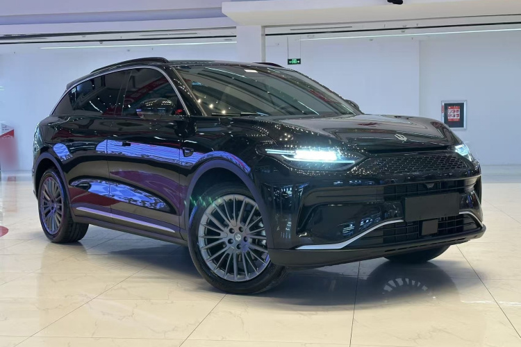 零跑汽车 零跑C11 2024款 增程 300尊享版车身外观3