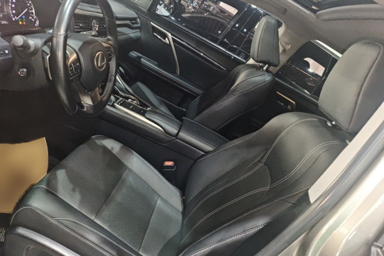 雷克萨斯RX 2020款 改款 300 两驱舒适版中控内饰7005