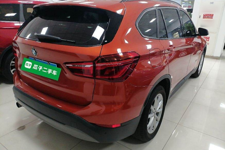 宝马X1 2018款 sDrive18Li 时尚型车身外观6005