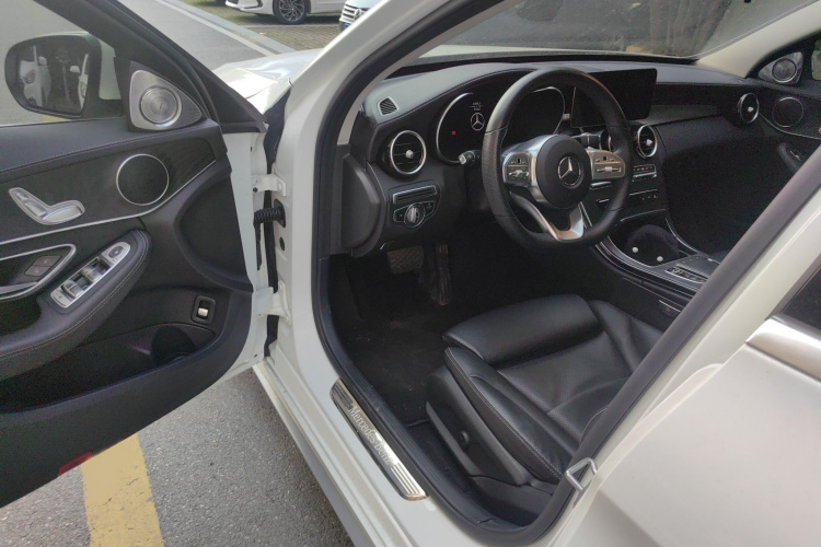 奔驰C级 2021款 C 200 L 时尚型运动版中控内饰7002