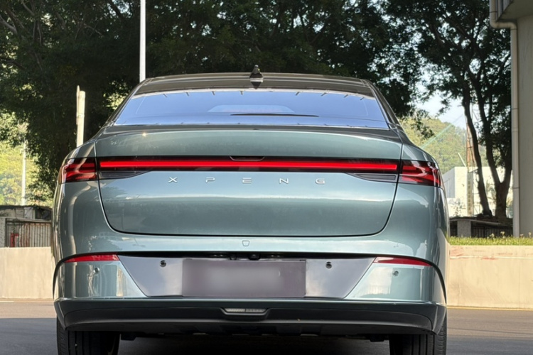 小鹏P5 2024款 500Pro版车身外观6002