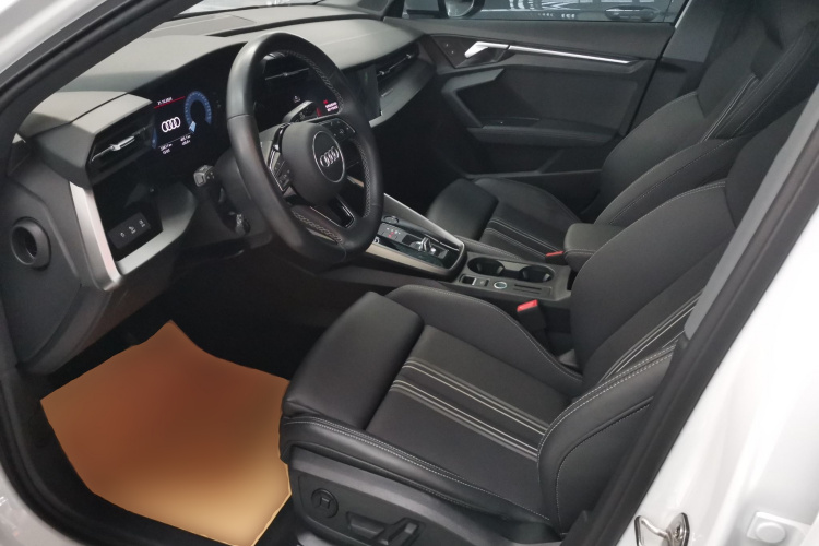奥迪A3 2023款 改款 Sportback 35 TFSI 时尚运动型中控内饰19