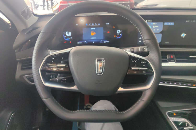 奔腾B70 2025款 龙耀版 1.5T 欢享型中控内饰13