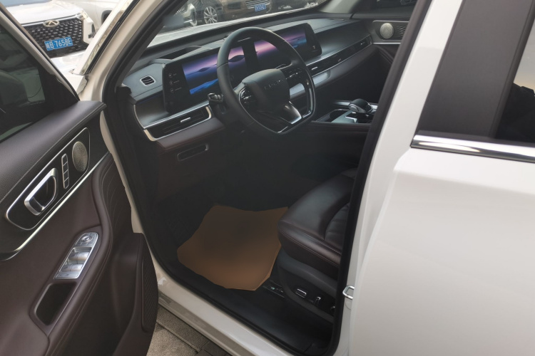 奇瑞 瑞虎8 PRO 2024款 冠军版 390T 两驱巅峰版 5座中控内饰19