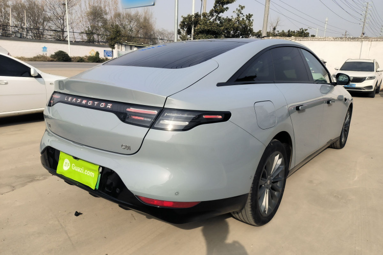 零跑汽车 零跑C01 2024款 增程 316尊享版车身外观7