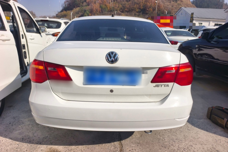 大众 捷达 2013款 1.6L 手动舒适型车身外观6004