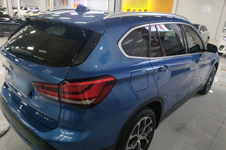 宝马X1 2020款 sDrive25Li 领先型车身外观7