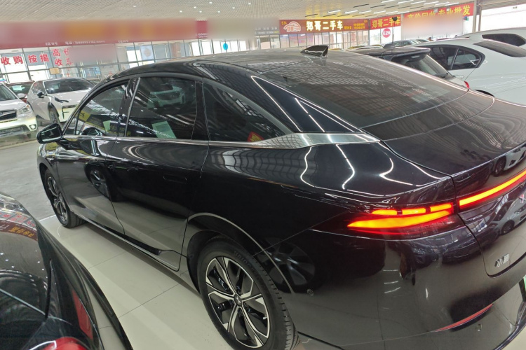 小鹏P5 2024款 500Pro版车身外观4