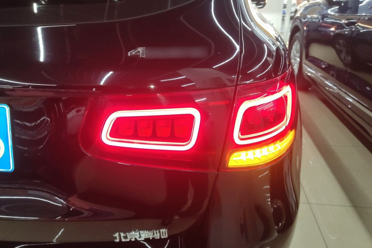 奔驰GLC 2020款 GLC 260 L 4MATIC 豪华型车身外观9