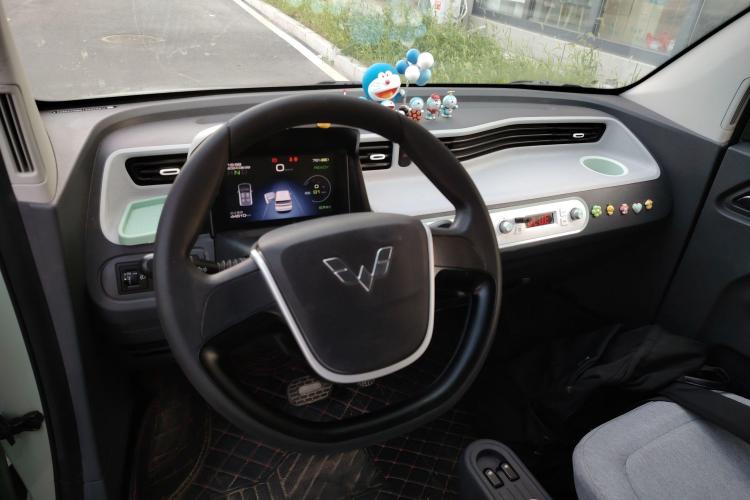 五菱汽车 宏光MINIEV 2021款 马卡龙时尚款 磷酸铁锂中控内饰7002