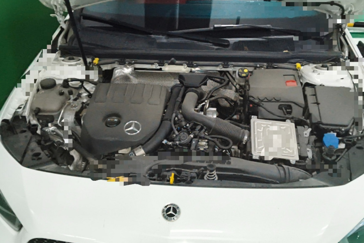 奔驰A级 2022款 改款三 A 200 L 运动轿车时尚型局部细节24