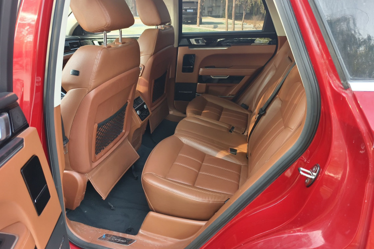 众泰T700 2017款 1.8T 双离合尊贵型中控内饰7002