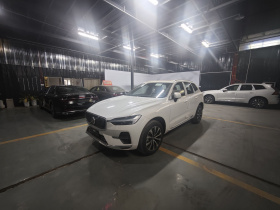 沃尔沃XC60 2025款 B5 四驱智远豪华版