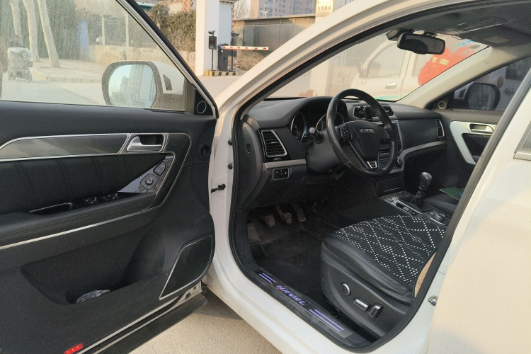 哈弗H6 Coupe 2015款 蓝标 2.0T 手动两驱精英型中控内饰7003