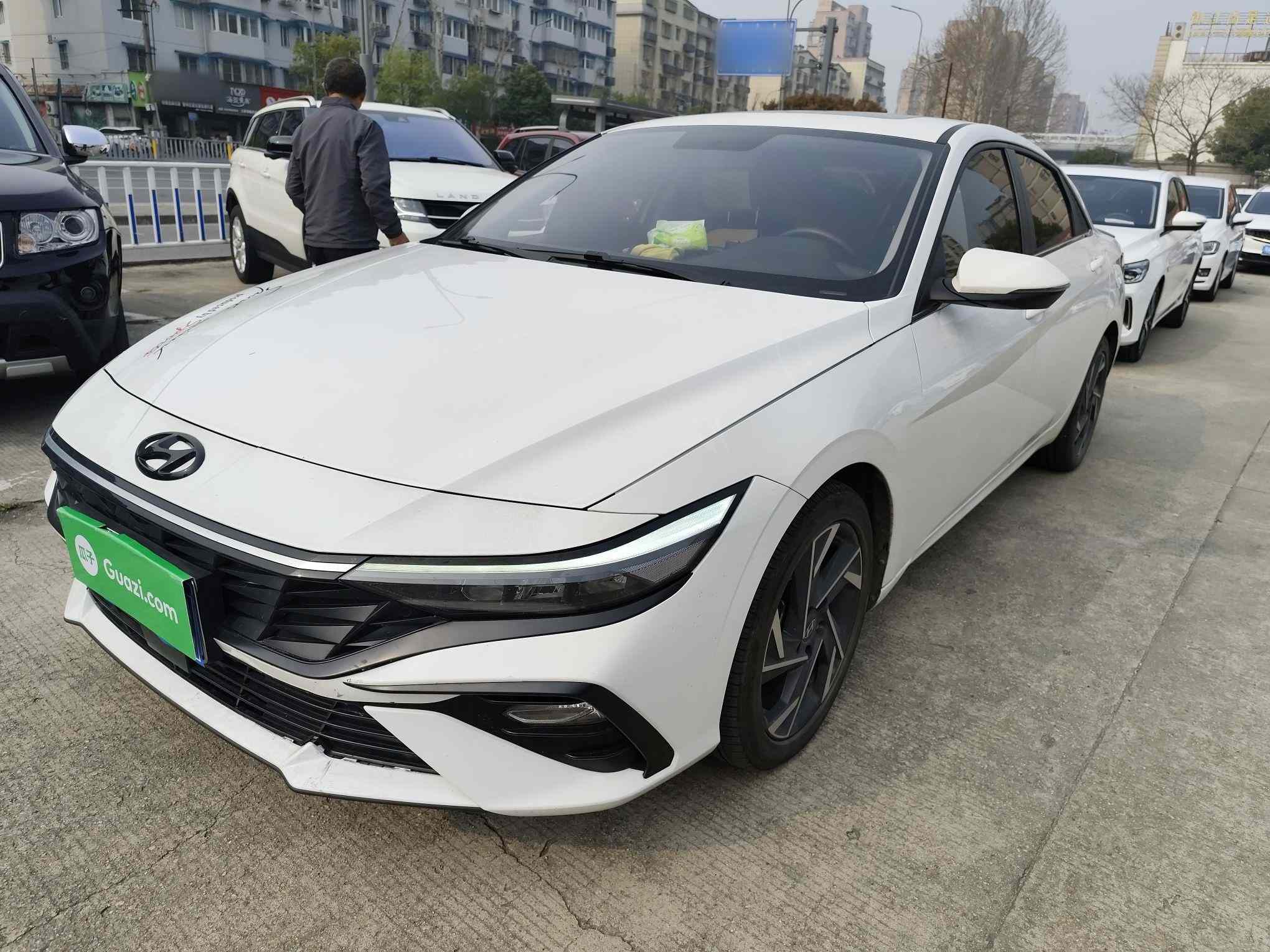 现代 伊兰特 2023款 1.5L CVT GLX精英版(2)