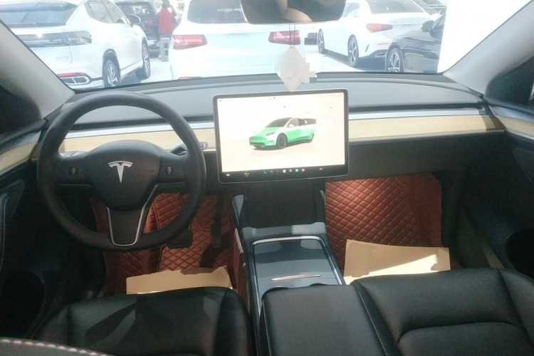 特斯拉 Model Y 2022款 后轮驱动版中控内饰12