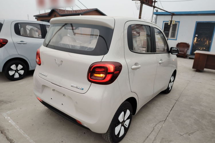 五菱汽车 宏光MINIEV 2025款 四门版 进阶款车身外观7