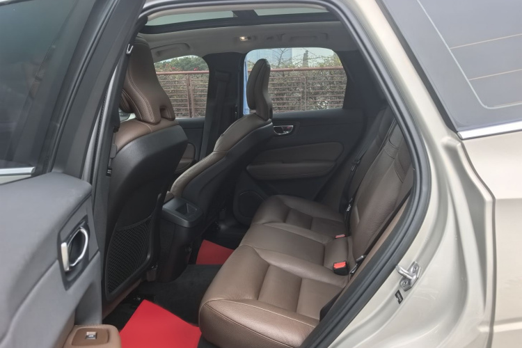 沃尔沃XC60 2020款 T5 四驱智逸豪华版中控内饰7002