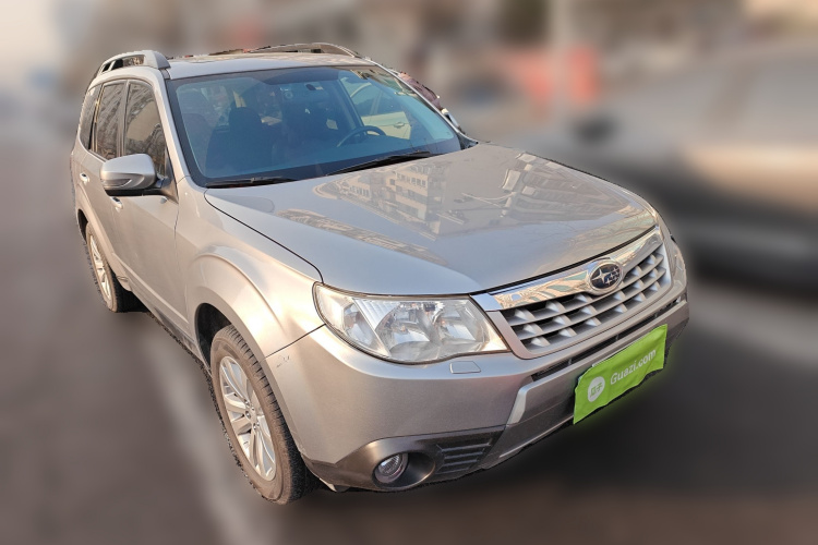 斯巴鲁 森林人 2011款 2.5XS 自动豪华版车身外观3