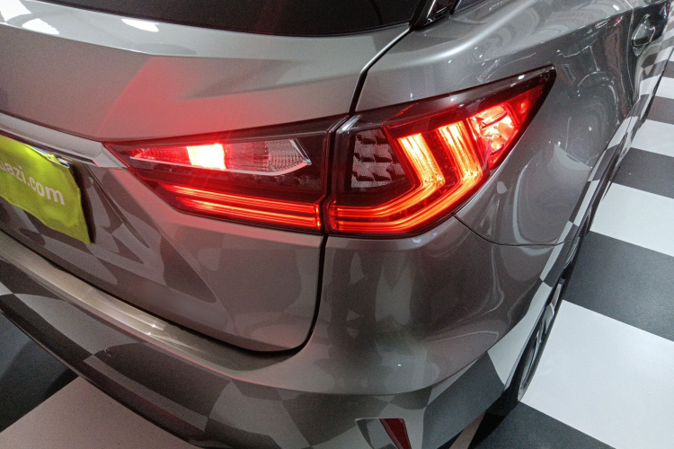 雷克萨斯RX 2016款 300 四驱典雅版 国V车身外观9