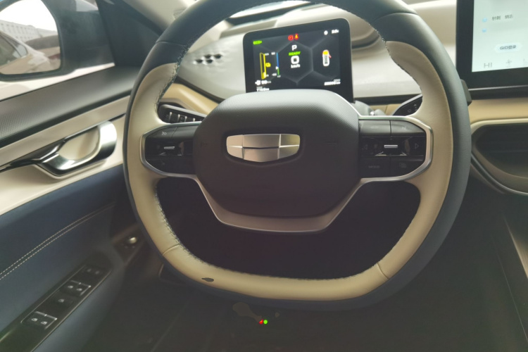 吉利几何A 2021款 Pro 畅享高维续航版 430KM A430平方版中控内饰13