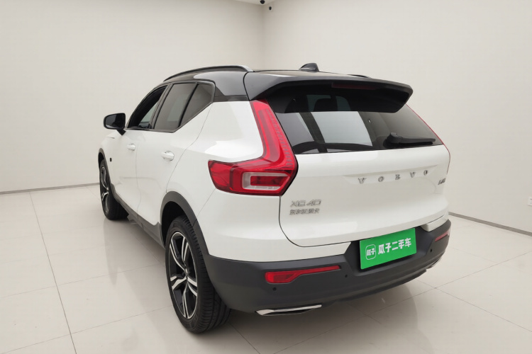 沃尔沃XC40 2020款 T4 四驱智远运动版车身外观5