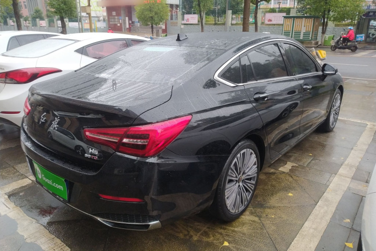 红旗H5 2022款 经典款 改款 1.5T DCT旗韵版车身外观6005