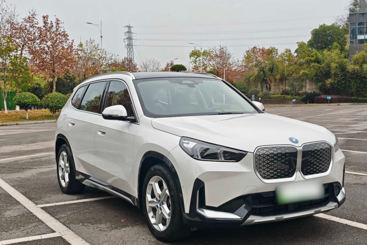 宝马iX1 2023款 eDrive25L X设计套装车身外观6002