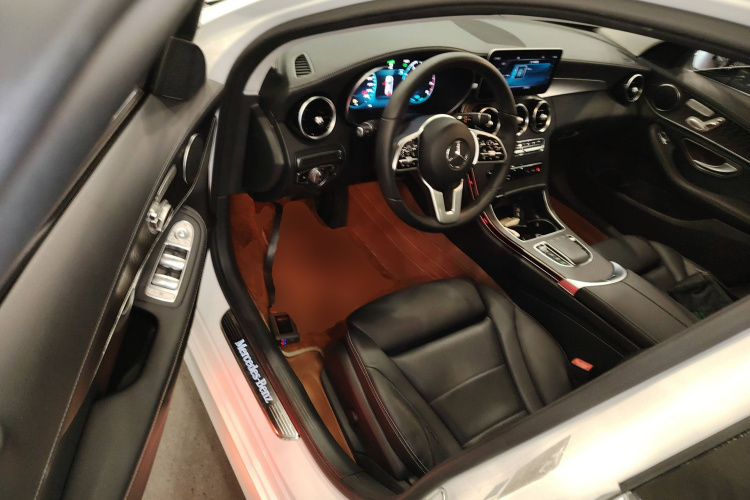 奔驰C级 2019款 改款 C 260 L 运动版中控内饰20