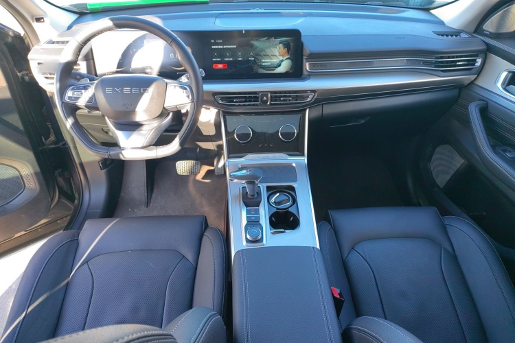 星途揽月 2022款 探享版 400T 四驱星享 5座中控内饰12