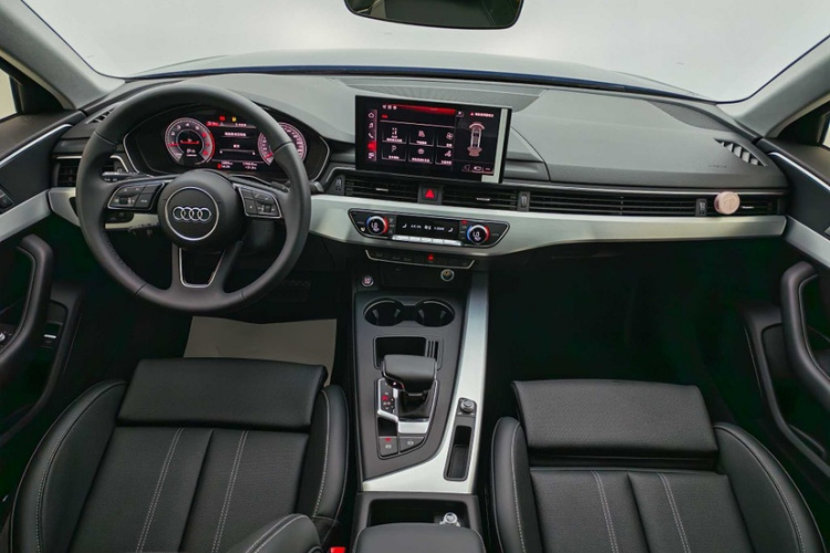 奥迪A4L 2025款 200万辆悦享版 40 TFSI 时尚动感型中控内饰7002