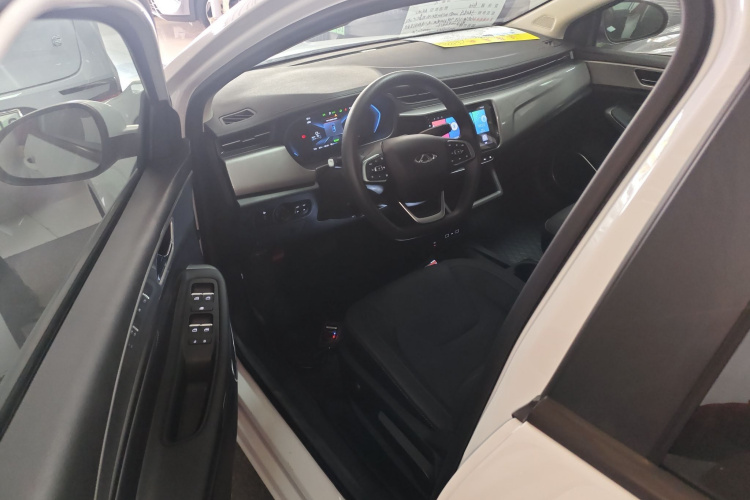 奇瑞新能源 艾瑞泽e 2024款 405km 出行版中控内饰19