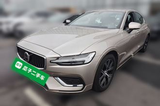 沃尔沃S60 2025款 B4 智逸豪华版