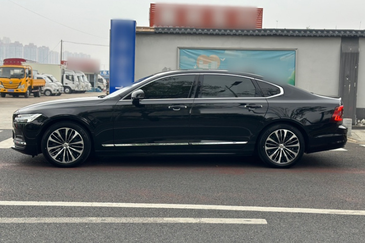 沃尔沃S90 2023款 B5 智逸豪华版车身外观6001