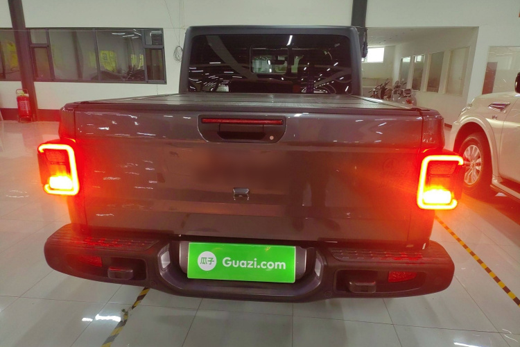 Jeep 角斗士 2022款 3.6L 先行版车身外观6004