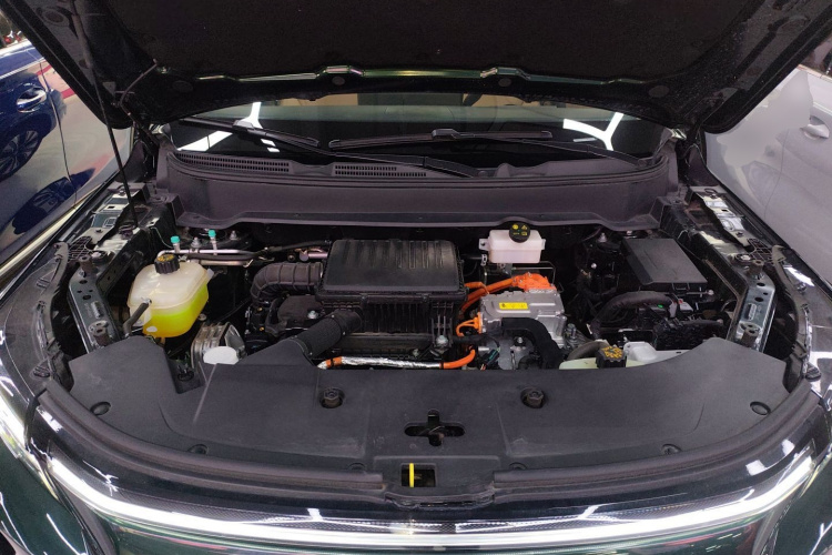 蓝电E5 PLUS 2025款 120km 标准旅行定制版 7座局部细节24