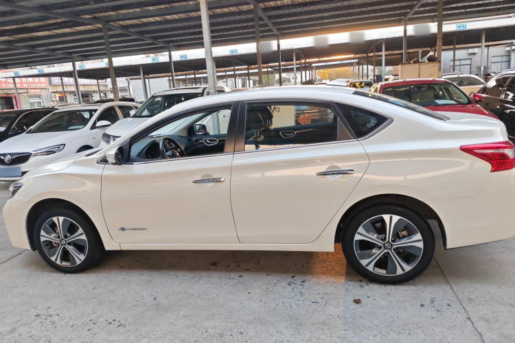 日产 轩逸·纯电 2018款 智尊版车身外观4