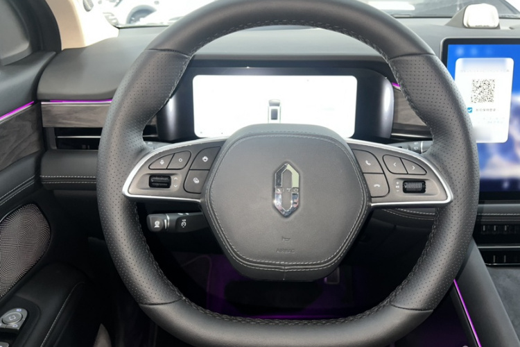 鸿蒙智行 问界M7 2022款 1.5T 四驱豪华版中控内饰7015