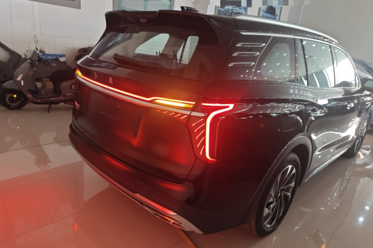 红旗HS7 PHEV 2024款 2.0T PHEV 四驱旗畅版 6座车身外观6
